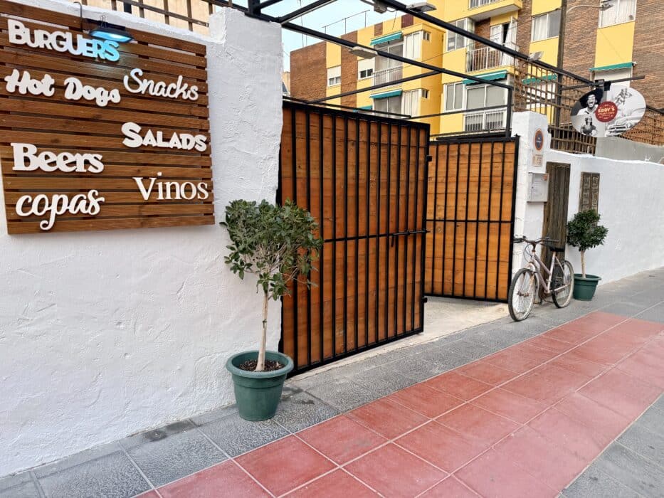 entrada eddy's street food